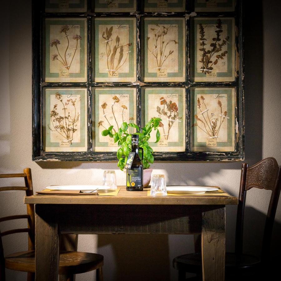 Locanda Dell'Oleificio Mezzane di Sotto Buitenkant foto
