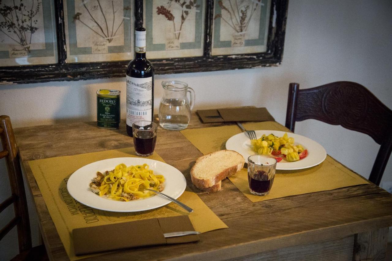 Locanda Dell'Oleificio Mezzane di Sotto Buitenkant foto