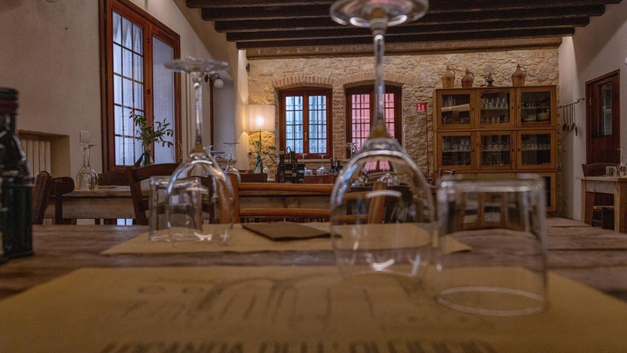Locanda Dell'Oleificio Mezzane di Sotto Buitenkant foto